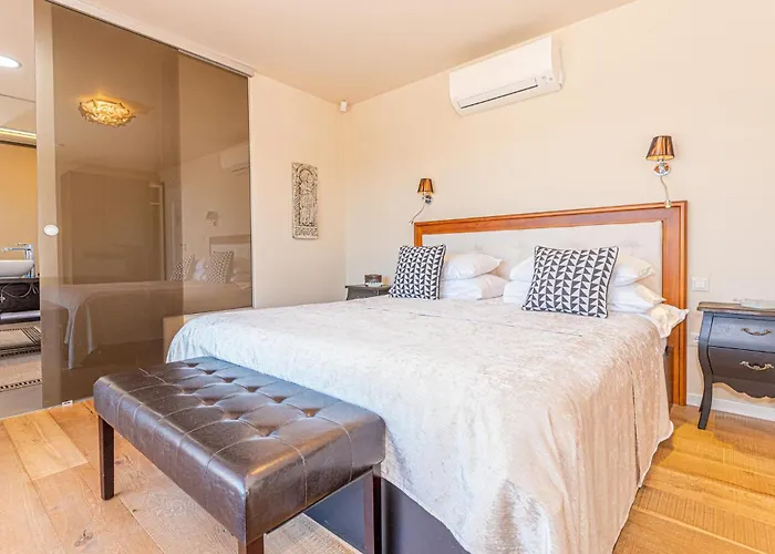 בית נופש Lovely In With Wifi