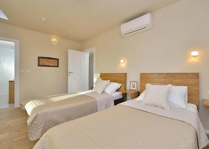 Lovely In With Wifi בית נופש יאדריה