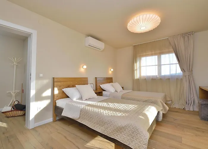 בית נופש Lovely In With Wifi *