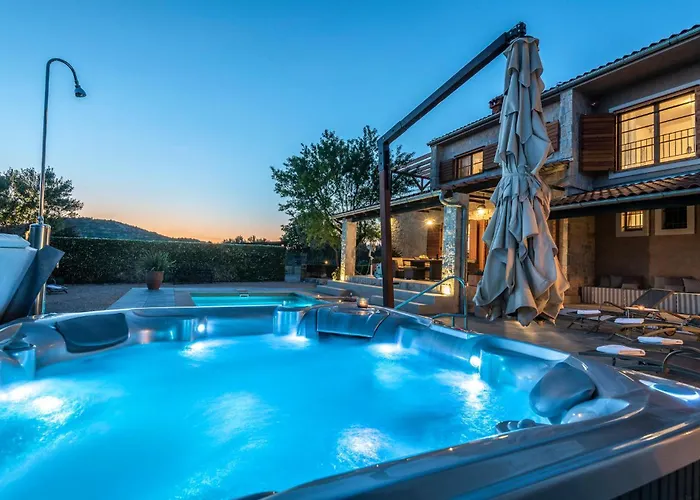 בית נופש Lovely In With Wifi