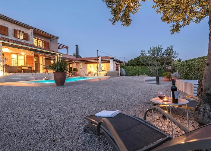 Lovely In With Wifi בית נופש יאדריה