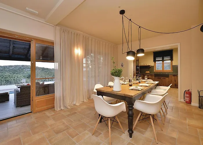 Lovely In With Wifi בית נופש