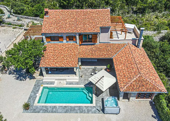 בית נופש Lovely In With Wifi